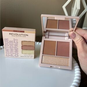 Revolution Fair Contour and Highlight Palette